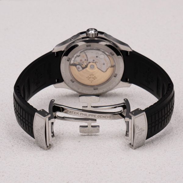 Patek Philippe Aquanaut 5164A-001